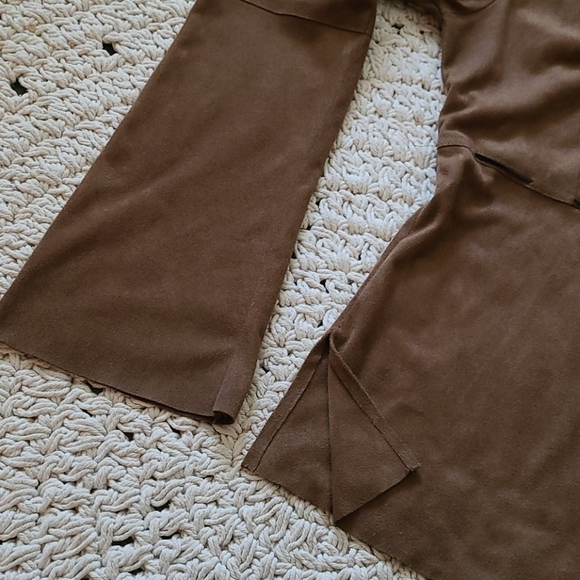 SALE TODAY BEAUTIFUL SUEDE BROWN COWGIRL TOP. - Picture 14 of 16